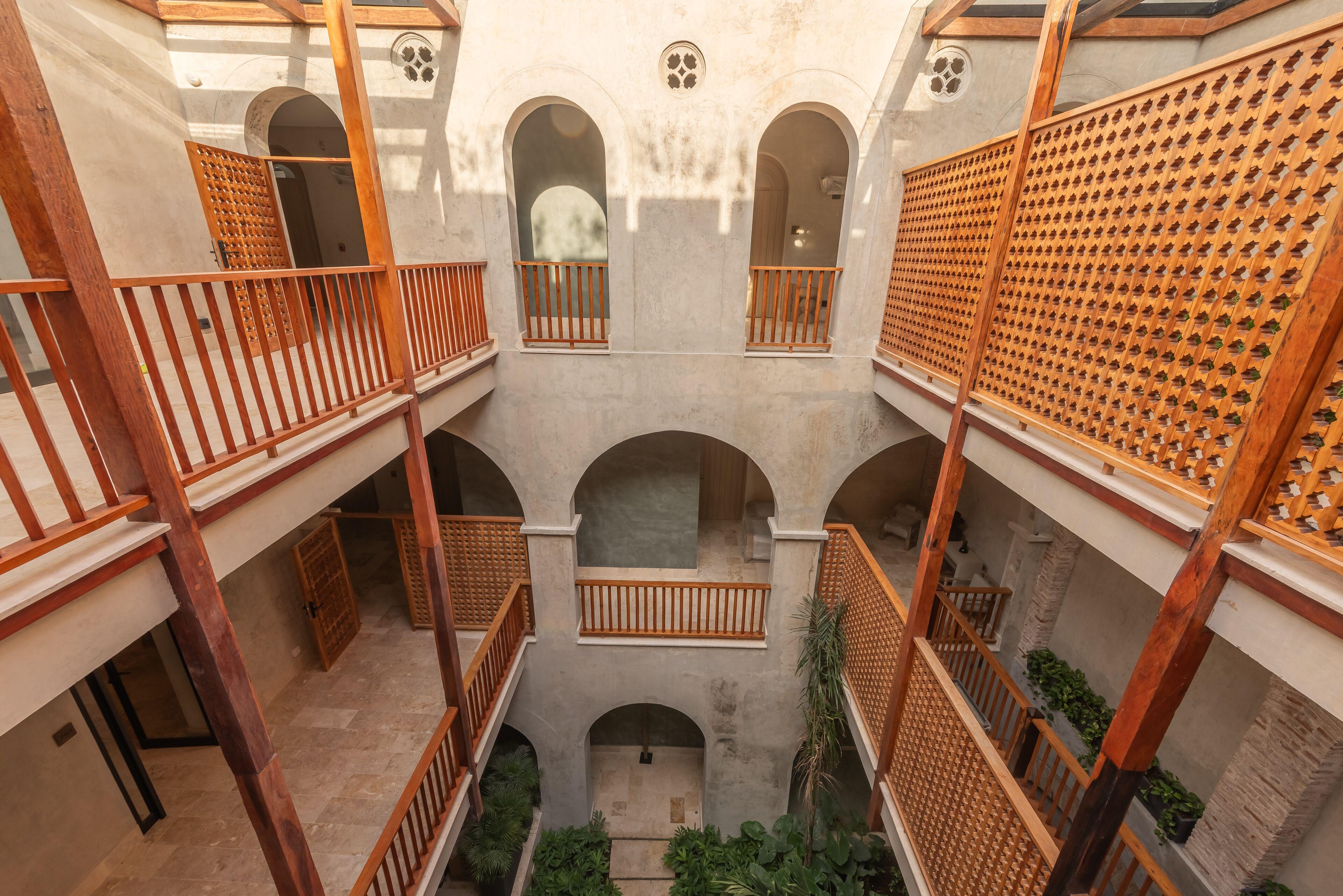 Cinco Boutique Hotel
