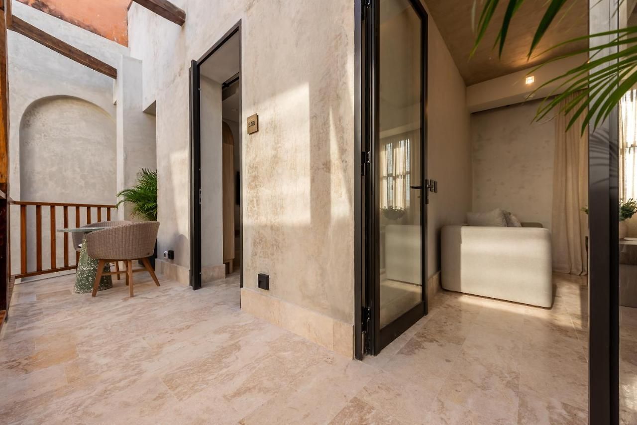 Cinco Boutique 5*