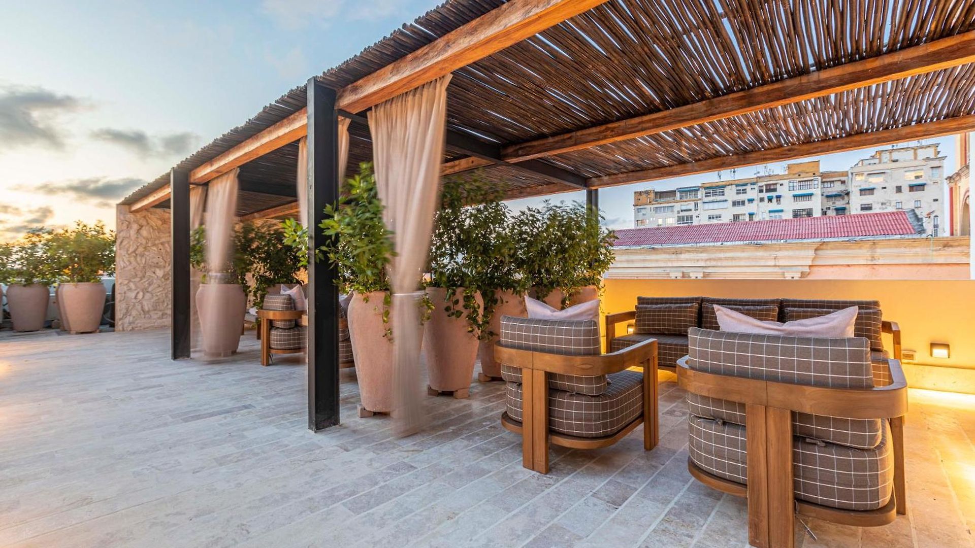 Cinco Boutique 5*