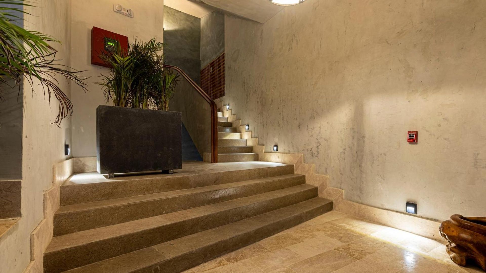 Cinco Boutique 5*