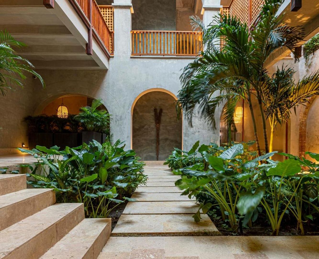 Cinco Boutique 5*