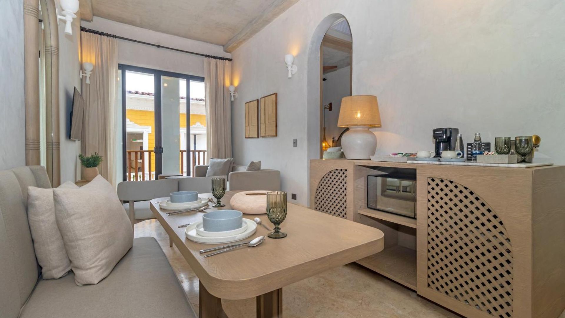 Cinco Boutique Hotel