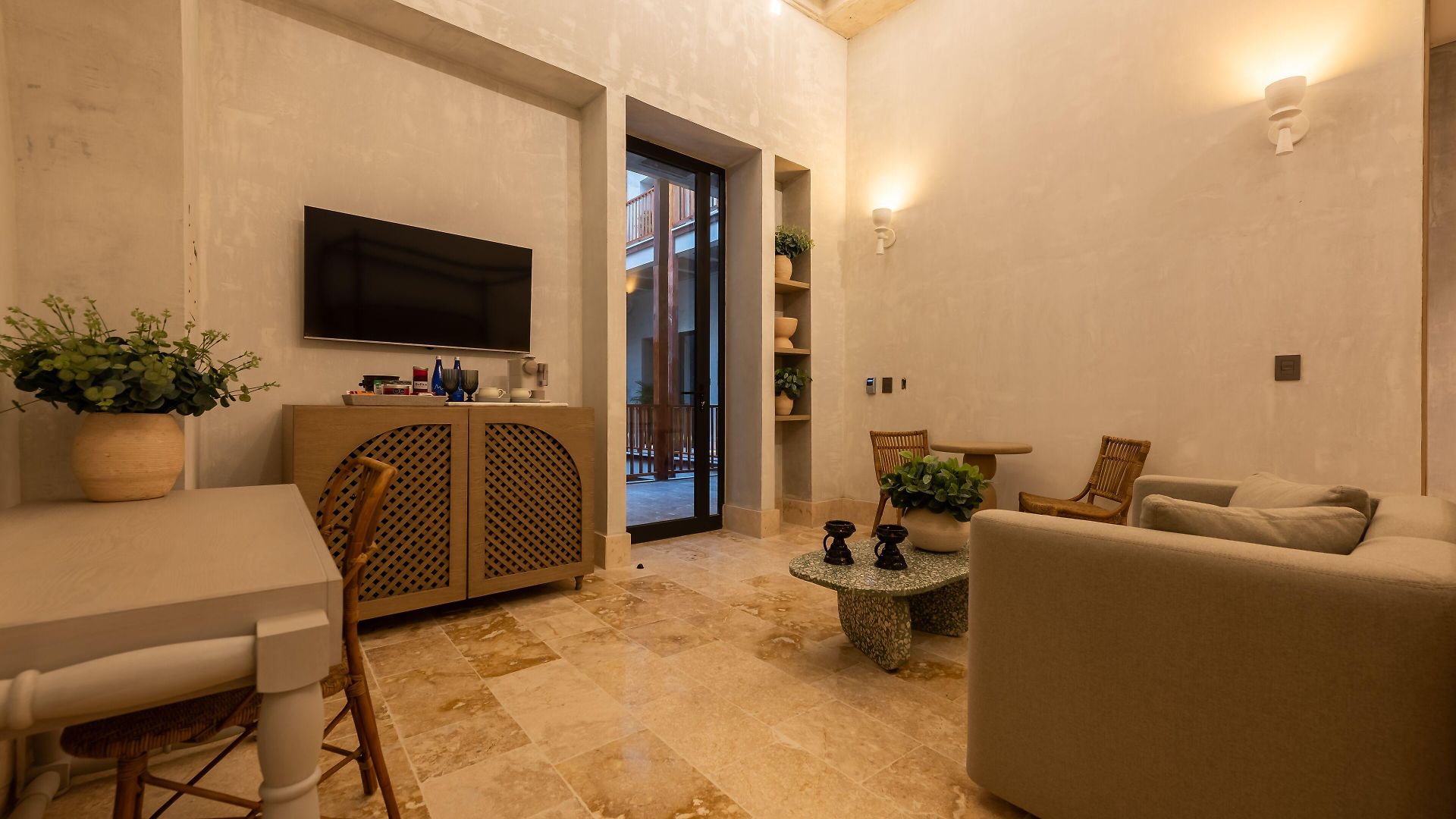 Cinco Boutique Hotel 5*