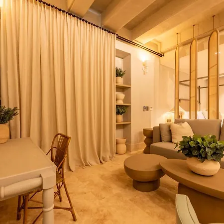 Cinco Boutique Hotel 5*