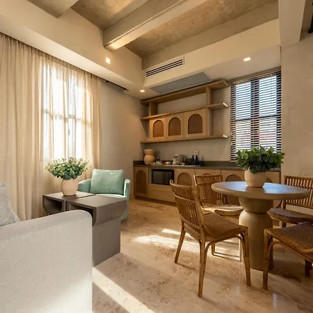 Cinco Boutique 5*