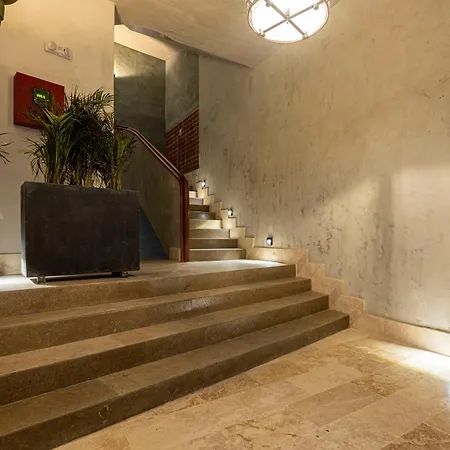 Cinco Boutique 5*