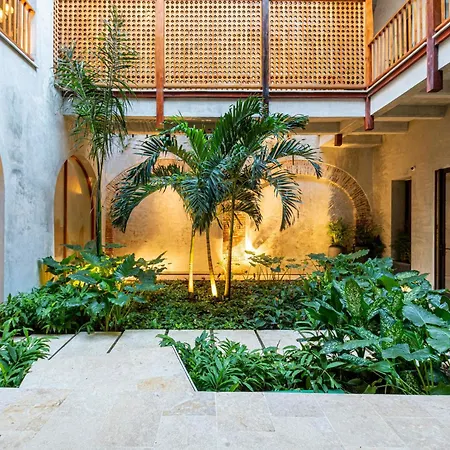Cinco Boutique Hotel 5*