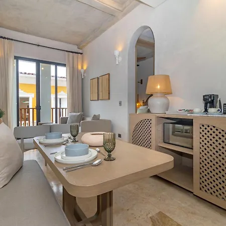 Cinco Boutique Hotel