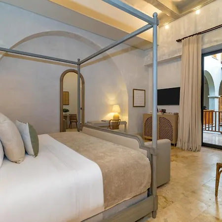 Cinco Boutique Hotel 5*