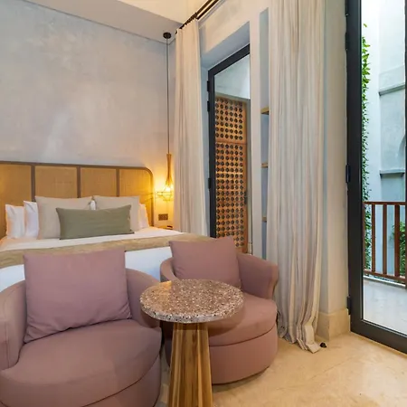 Cinco Boutique Hotel