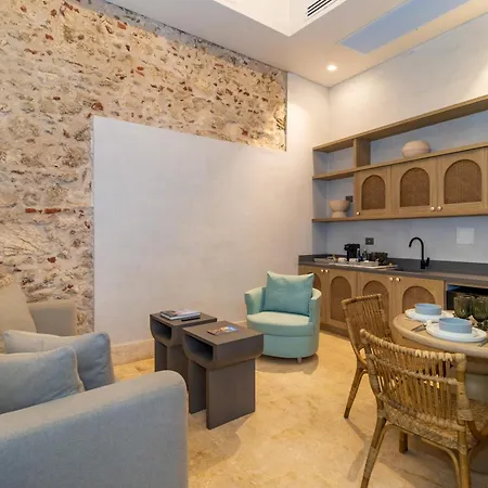 Cinco Boutique Hotel 5*