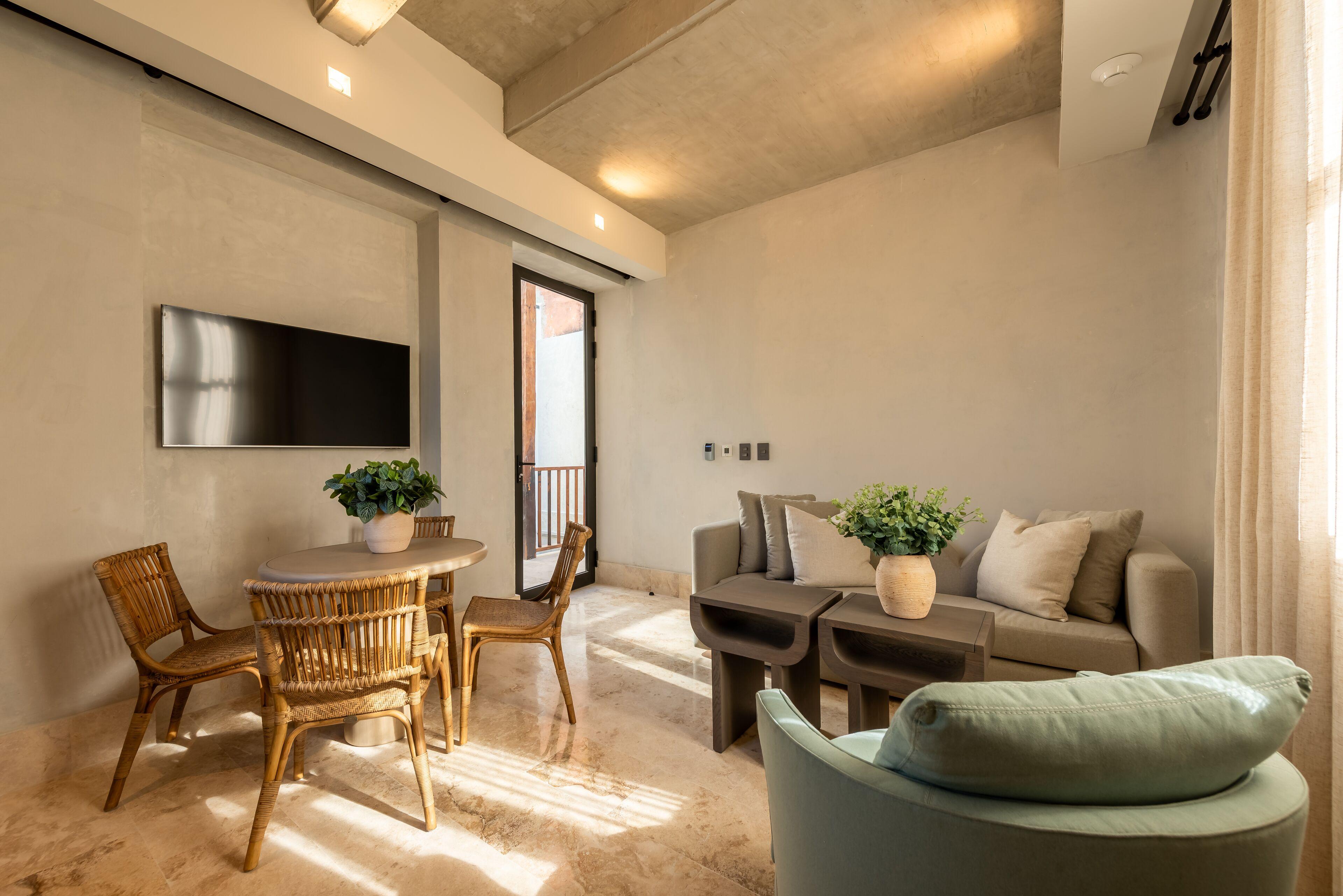 Cinco Boutique 5*